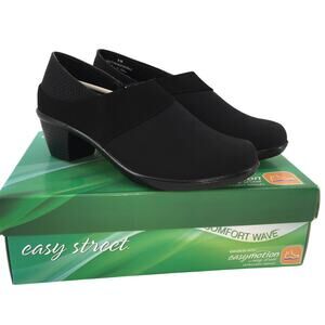 NIB Easy Street Sal Black Ankle Bootie Women's 9 M Heel Loafer Shoe Minimalist